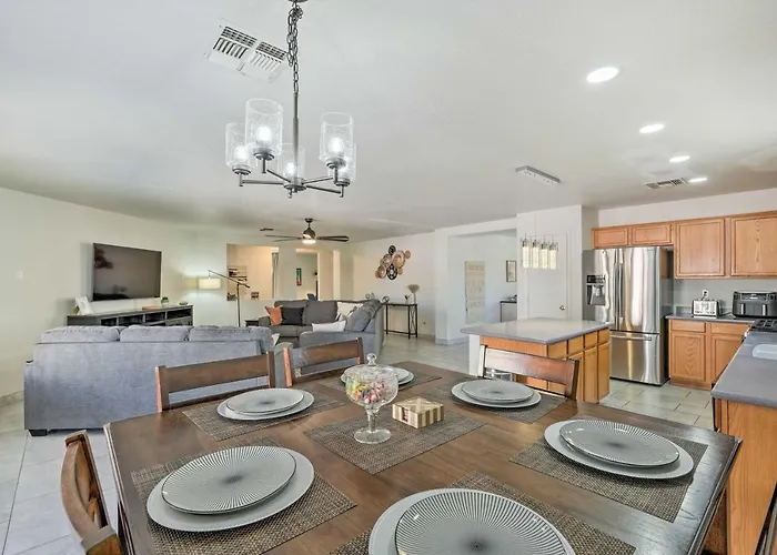 2 Mi To State Farm Stadium! Family-friendly Vakantiehuis