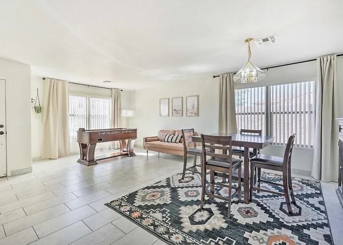 Vakantiehuis 2 Mi To State Farm Stadium! Family-friendly