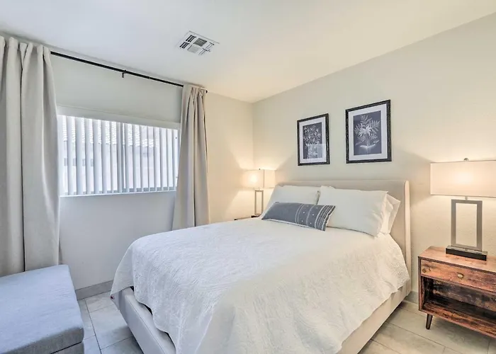 2 Mi To State Farm Stadium! Family-friendly Phoenix
